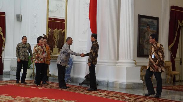 Pertemuan Jokowi dan pimpinan KPK berlangsung tertutup.