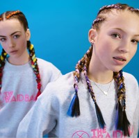Lila Grace Moss merupakan anak dari Kate Modd dan mantan suaminya, Jefferson Hack. Di usia 16 tahun, Lila mengikuti jejak ibunya dengan menjadi bintang iklan Marc Jacobs. Foto: istimewa
