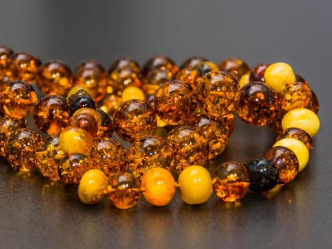 Kalung Amber untuk Atasi Sakit pada Bayi yang Tumbuh Gigi Kalung Amber untuk Atasi Sakit pada Bayi yang Tumbuh Gigi