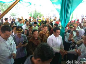Kunjungan ke Aceh, Mentan Ladeni Curhat Petani Kakao dan Karet