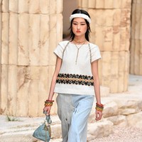 Model walks the runway during Chanel Cruise 2017/2018 Collection at Grand Palais on May 3, 2017 in Paris, France.  (Photo by Pascal Le Segretain/Getty Images)