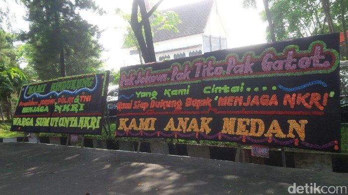 Polda Sumut Juga Dikirimi Karangan Bunga Cinta NKRI