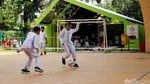 Melihat Asyiknya Anak-anak Bermain di RPTRA Gondangdia