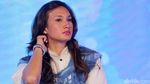 Bibir Merah Merona Nadine Chandrawinata