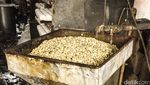 Melihat Produksi Tahu Nikmat Rasa