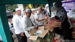 Dapur Umum ini Sediakan Makanan Gratis untuk Peserta Aksi 55