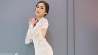 Para netizen memuji bentuk tubuh Jessica Iskandar. (Dok. Instagram/inijedar)