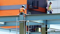  Kegiatan pembangunan proyek dikebut agar mencapai target.  pool/Suci Hamidah Syari
