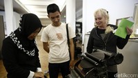 Peneliti muda Bosch Indonesia Raafi Jaya Sutrisna dan Suptihatin mengunjungi Technouseum di Mannheim, Jerman, Kamis (4/5/2017).