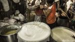 Melihat Produksi Tahu Nikmat Rasa