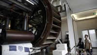 Para pengunjung juga dapat mencoba banyak hal dalam ketiga pameran interaktif Elementa yang dibentuk dalam gaya pusat sains.