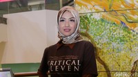 Kini, Revalina S Temat mengambil peran dalam film atau sinetron sebagai sosok perempuan berjilbab. Foto: Hanif/detikHOT