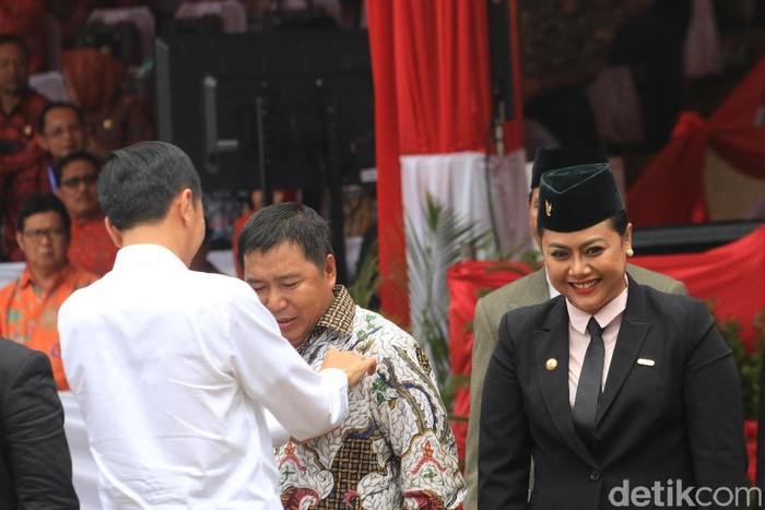 Gubernur hingga Petani Terima Anugerah Kehormatan dari Jokowi