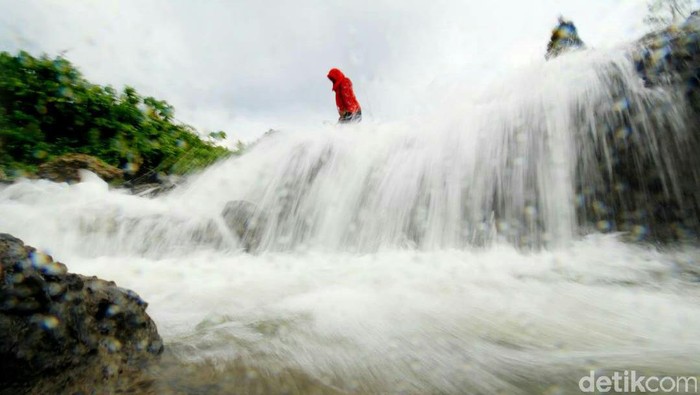 Liburan Ke Aceh, Nikmati Segarnya Air Terjun Rayap