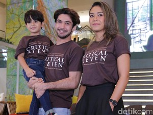 Soal Tantangan Main Critical Eleven, Ini Jawaban Reza Rahadian