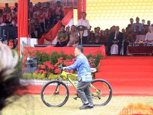 Cerita Tanam Jagung dan Kakao, Petani Ini Dapat Sepeda dari Jokowi