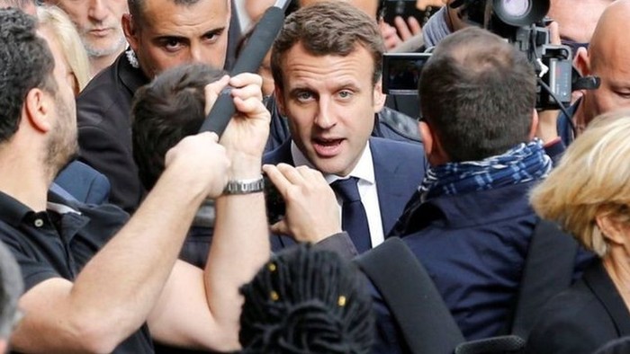 Kandidat Presiden Prancis Macron Kecam Serangan Peretas yang Masif