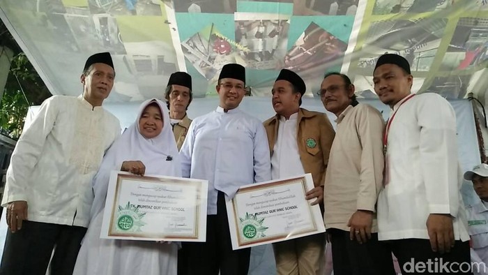 Anies Ajak Pendukung Jaga Keharmonisan Usai Pilgub