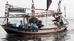 Lomba Perahu Hias di Muara Angke