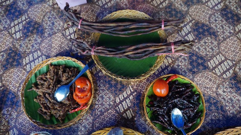 Kuliner cacing laut khas Raja Ampat (Masaul/detikTravel) Kuliner cacing laut khas Raja Ampat (Masaul/detikTravel)