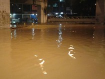 Video: Petugas BPBD Evakuasi Balita-Lansia Saat Banjir Terjang Cibodas Tangerang