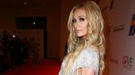 Adu Seksi Paris Hilton dan Carmen Electra
