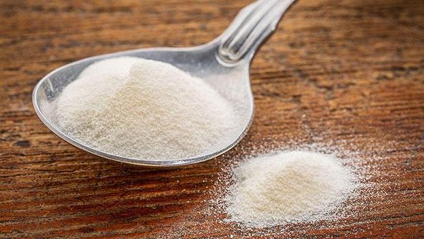 menambahkan bubuk kolagen pada kopi