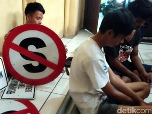 4 Pemuda Curi Alat Bengkel dan Rambu Lalin di Sukabumi