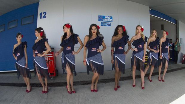 Umbrella Girls di Spanyol