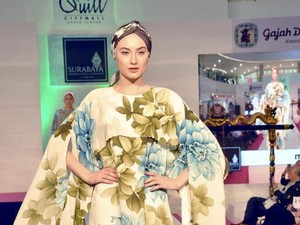 Alasan Itang Yunasz Kurang Tertarik Tampilkan Karya di Pekan Mode Dunia