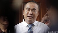 Pengacara Miryam, Aga Khan menyayangkan ketidakhadiran pihak KPK. Bila pihak KPK tidak memenuhi panggilan kedua, dia meminta hakim untuk langsung membaca putusan.