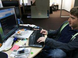 Potret Bocah Culun Menjelma Jadi Anak Muda Terkaya Dunia