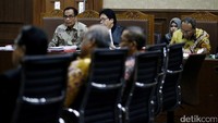 Selain Hotma, nama-nama lain yang menjadi saksi dalam sidang antara lain, PNS Auditor BPKP Mahmud Toha Siregar, Deputi BPKP Iman Bastari, Mantan Staf Kemenkeu Asniwarti, PNS Ditjen Dukcapil Heru Basuki, dan PNS Ditjen Dukcapil Lydia Ismu Martyati Anny Miryanti.