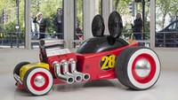 Mobil tersebut bakalan unjuk gigi di pameran London Motor Show yang disapa Hot Doggin Hot Rod yang menjadi bintang di film Mickey and the Road Racers. Foto: Pool (carscoops)