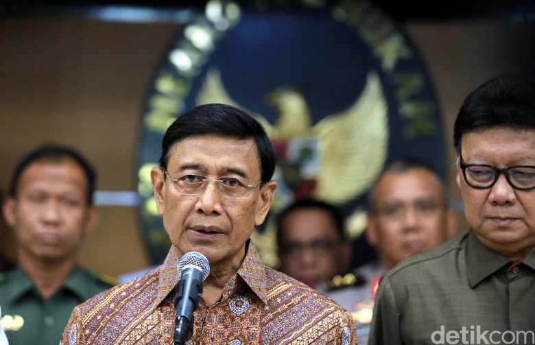 Wiranto: HTI Memiliki Hubungan Dekat ISIS Wiranto: HTI Memiliki Hubungan Dekat ISIS