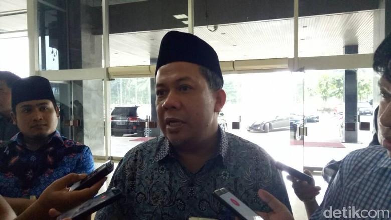 Cerita Fahri Hamzah soal Aksi Penolakan di Manado Cerita Fahri Hamzah soal Aksi Penolakan di Manado