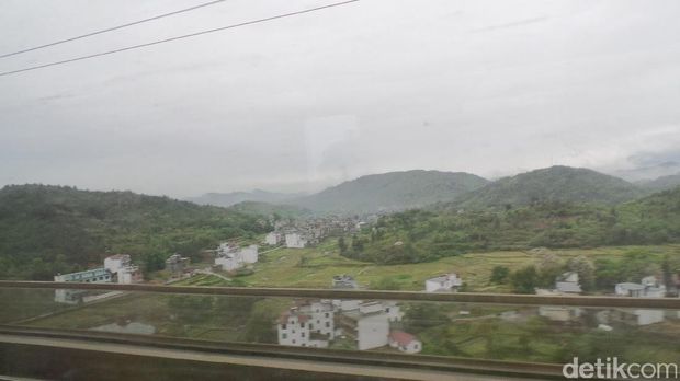 Menjajal Kereta Cepat di China, Jarak 360 Km Hanya 2 Jam