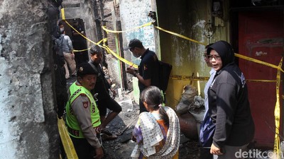 Polisi Cari Penyebab Kebakaran yang Tewaskan Satu Keluarga