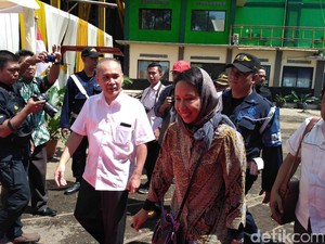 Tambah Kapasitas Giling, Rini Revitalisasi Pabrik Gula di Situbondo