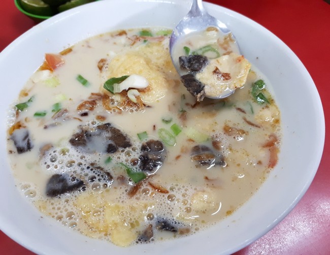 Mencicip Kelezatan 5 Soto Betawi Paling Enak di Jakarta