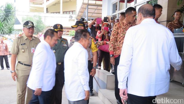 JK tiba di kantor PMI DKI / 