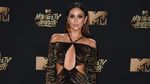 Penampilan Cantik dan Seksi Para Seleb di MTV Movie and TV Awards