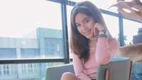 Meskipun selalu tampil boyish, ternyata Fay Nabila sangat cantik jika bergaya feminim. (Dok. Instagram/faynabilarizka)