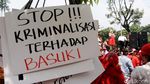 Aksi Simpatik Dukung Hakim Independen Vonis Ahok