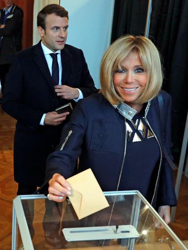 Foto: Adu Gaya Melania Trump vs. Brigitte Trogneux