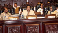 OSO mengetuk palu bertanda reses DPD RI dimulai.