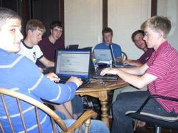 Potret Bocah Culun Menjelma Jadi Anak Muda Terkaya Dunia