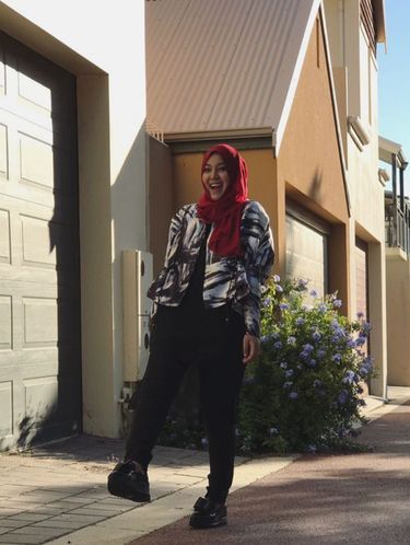 Foto: Hijab Ala Shila Amzah, Hijabers Cantik yang Viral karena Lagu K-Pop