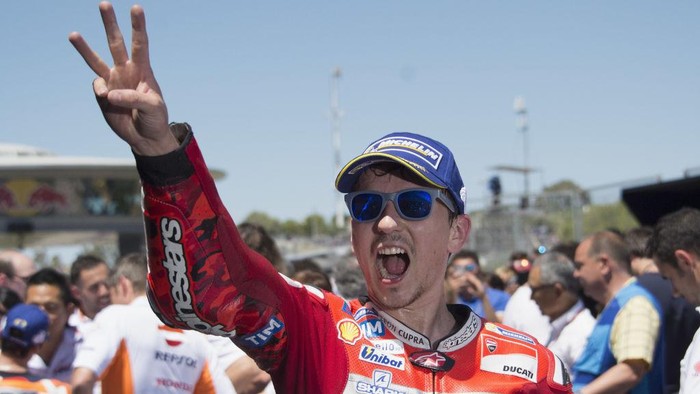 Kado Ultah Terbaik buat Lorenzo