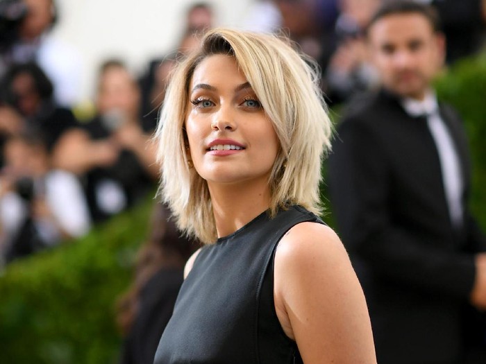 Paris Jackson NEW YORK, NY - MAY 01: Paris Jackson (center) attends the